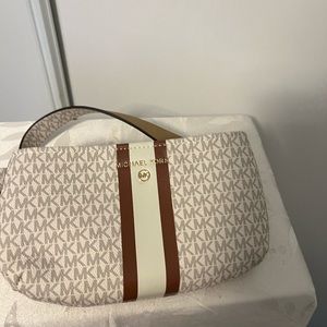 New never used, belted small wallet